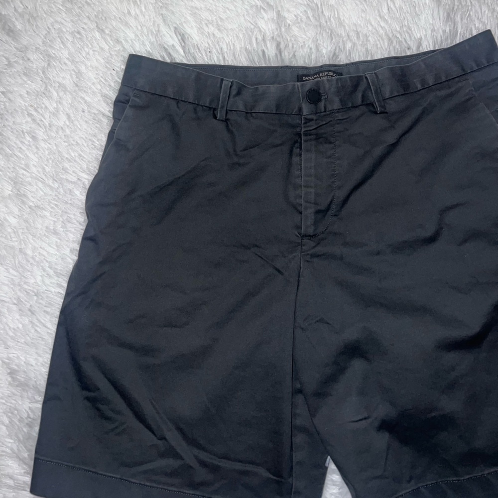 Banana Republic Aiden Short size 34 Dark Gray Mens Shorts